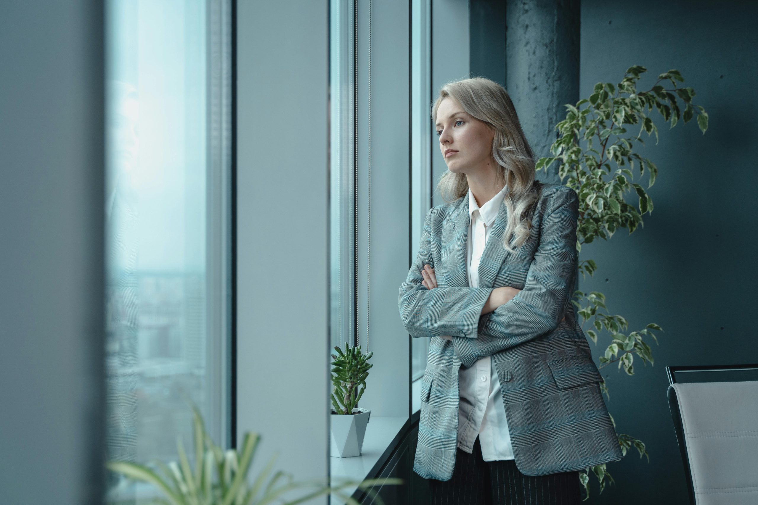 Invisible Factors That Influence How People Make Decisions