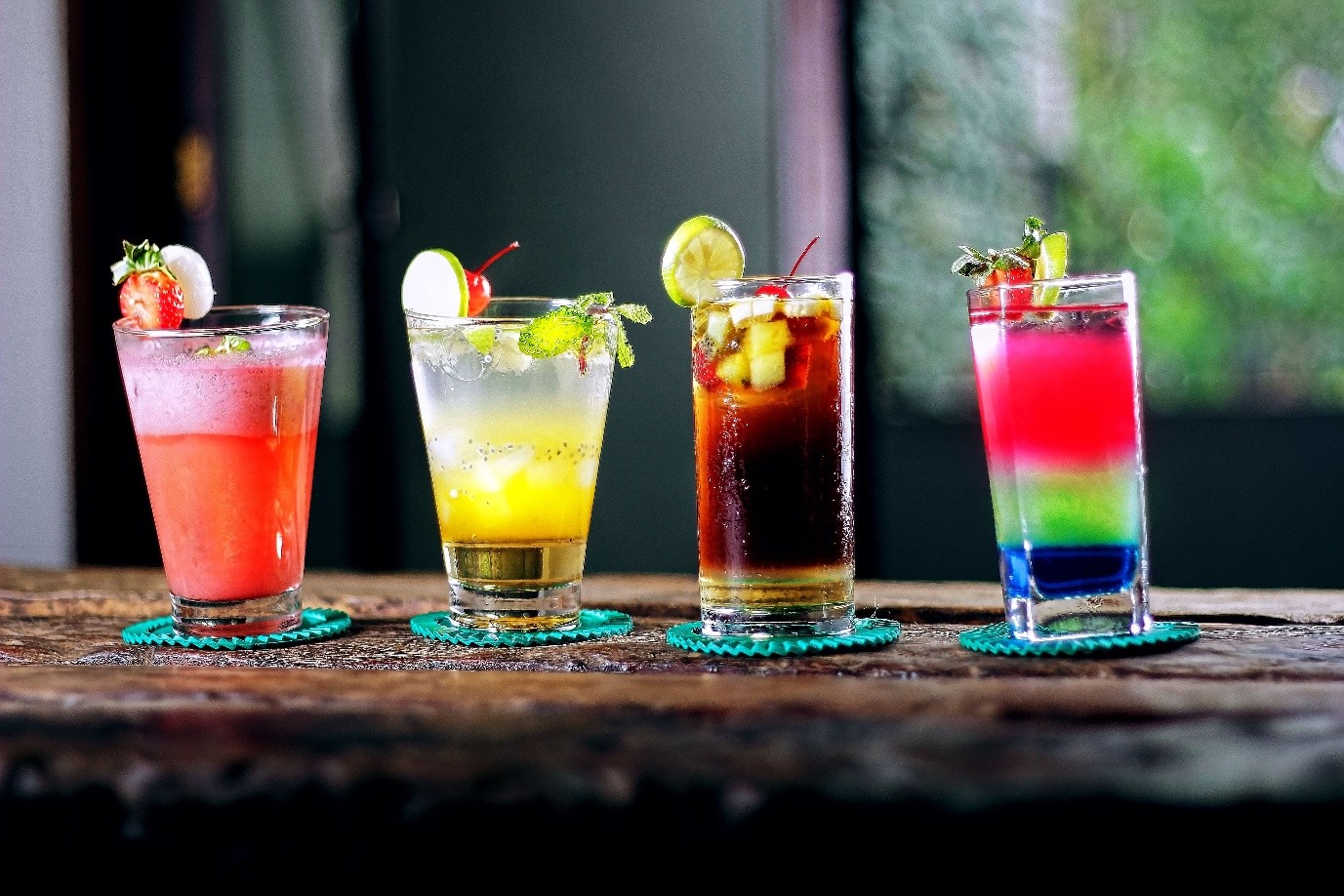How Your Drink Choice Impacts Your Game: The Ultimate Guide to Mini Golf with Drinks